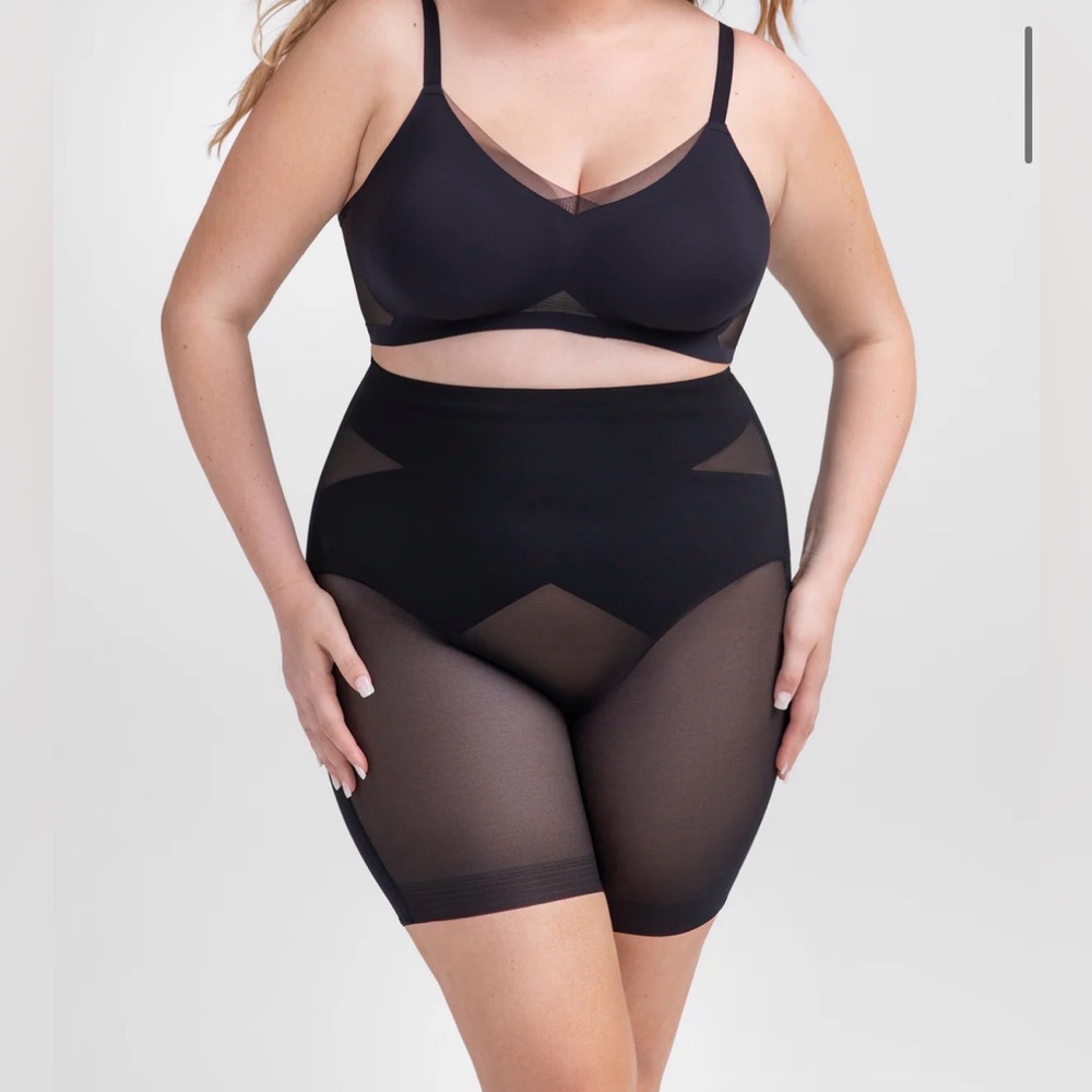 Honeylove Black Mid-Waist Short